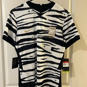 Korea Soccer Jersey - 2020 Korea White Tiger Kit - Women’s Large